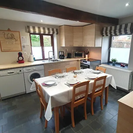 Les Pierris Near F1 Circuit