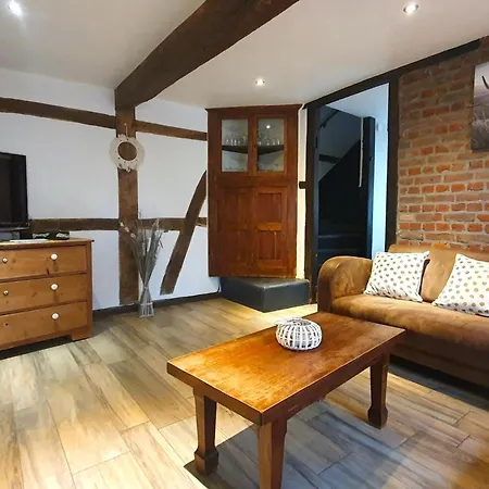 Les Pierris Near F1 Circuit Holiday home *