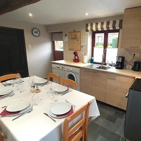 Les Pierris Near F1 Circuit Holiday home *