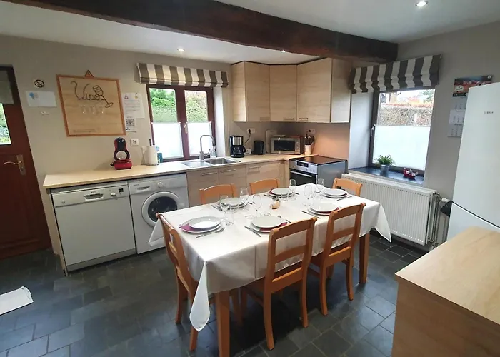 Les Pierris Near F1 Circuit