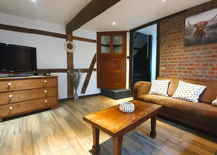 Les Pierris Near F1 Circuit Holiday home *