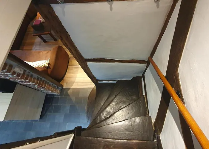 Les Pierris Near F1 Circuit Semesterbostad