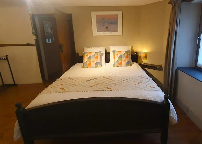 Les Pierris Near F1 Circuit